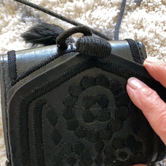 VINTAGE 5” x 5” crossbody bag hand made in Morocco leather, silk embroidered - Picture 9 of 16